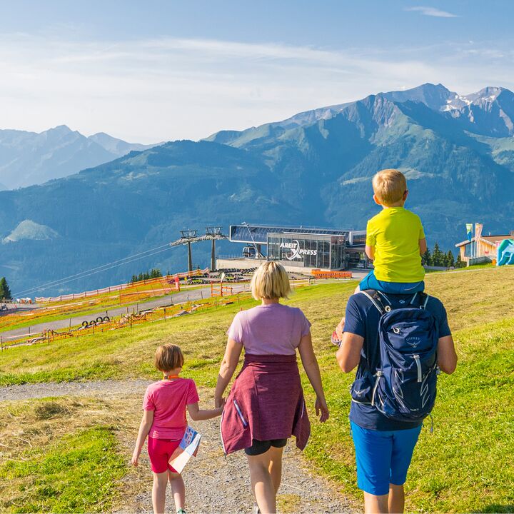 Family hiking in Zell am See | schmitten.at